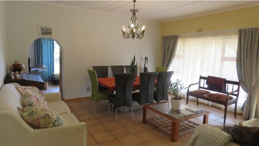 5 Bedroom Property for Sale in Uniondale Western Cape